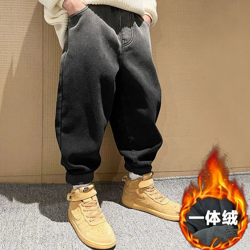 Boys' Autumn and Winter Models Fleece Padded Jeans 2022 New Children's Winter Thickened Integral Velvet Pants for Older Children