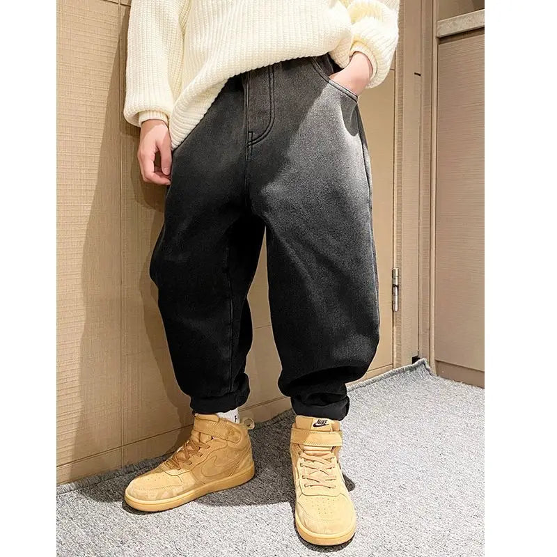 Boys' Autumn and Winter Models Fleece Padded Jeans 2022 New Children's Winter Thickened Integral Velvet Pants for Older Children